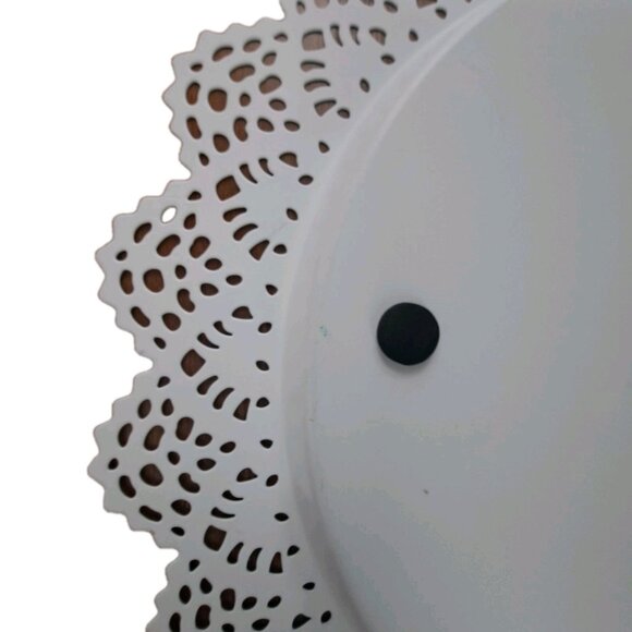 Hand Painted Filigree Edged Tray Multicolor Signed - Picture 6 of 10